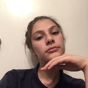 Meet your Posher, Elise